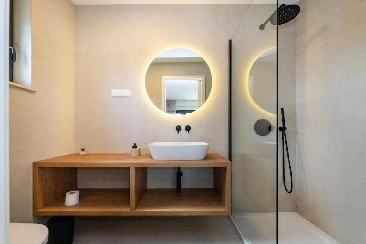 Villa Silente With Pool In A Quit Area 셀리네 0*,